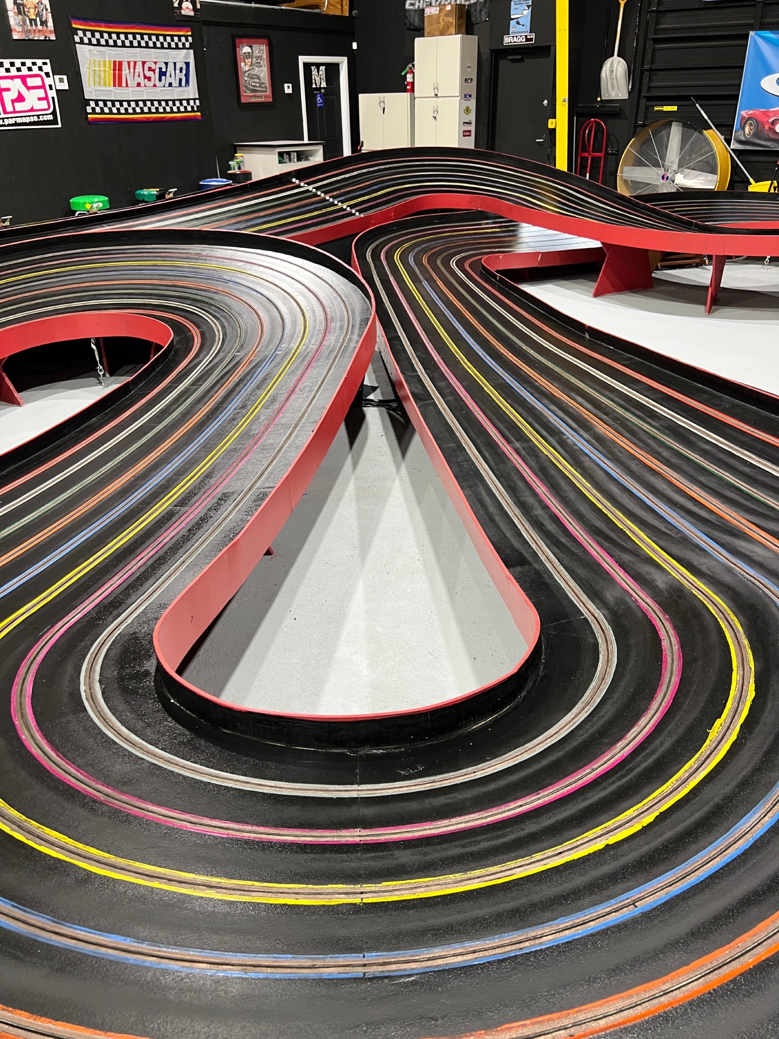 King Track - Side View